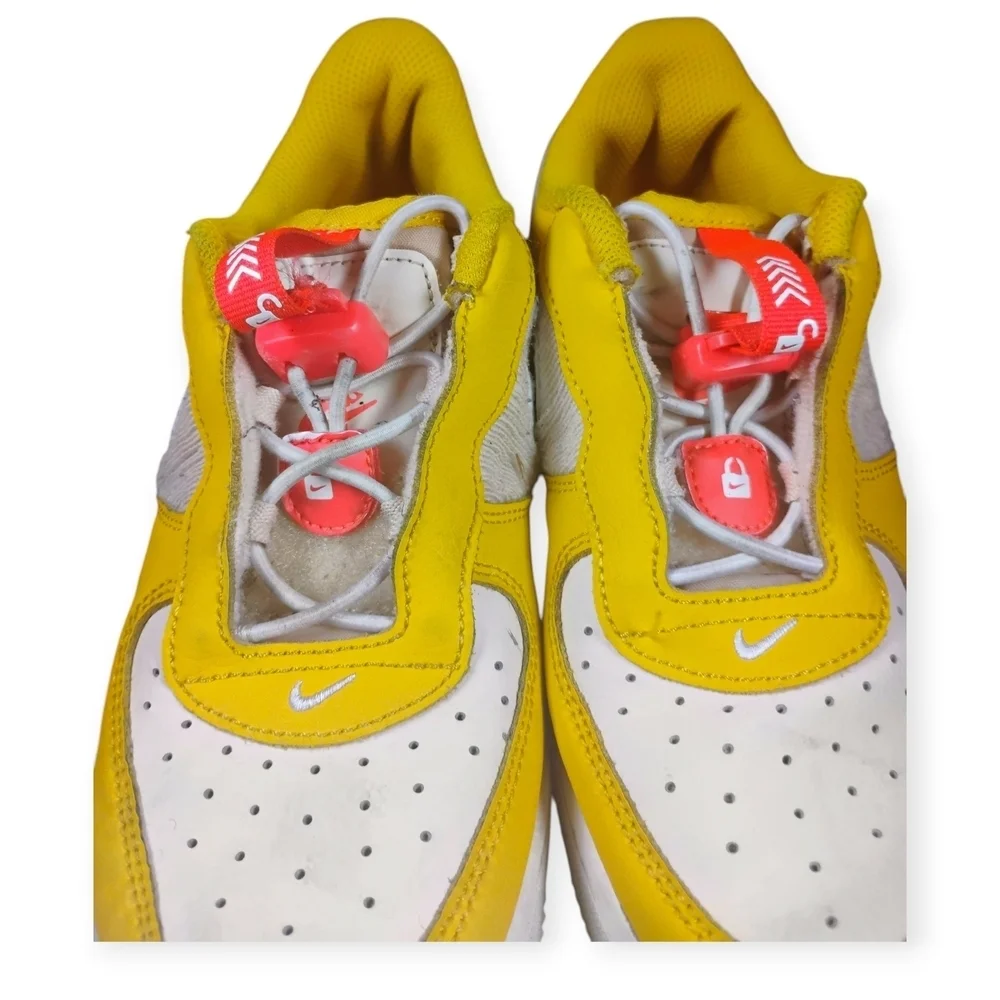 Nike Air Force 1 Toggle SE Yellow Ochre Kids Size 3